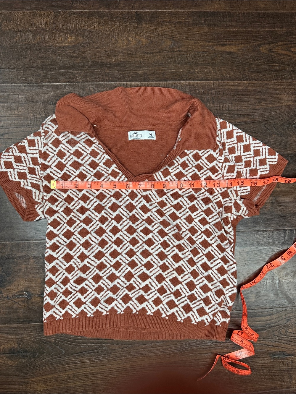 Hollister Rust & White Geometric Knit Polo #B10